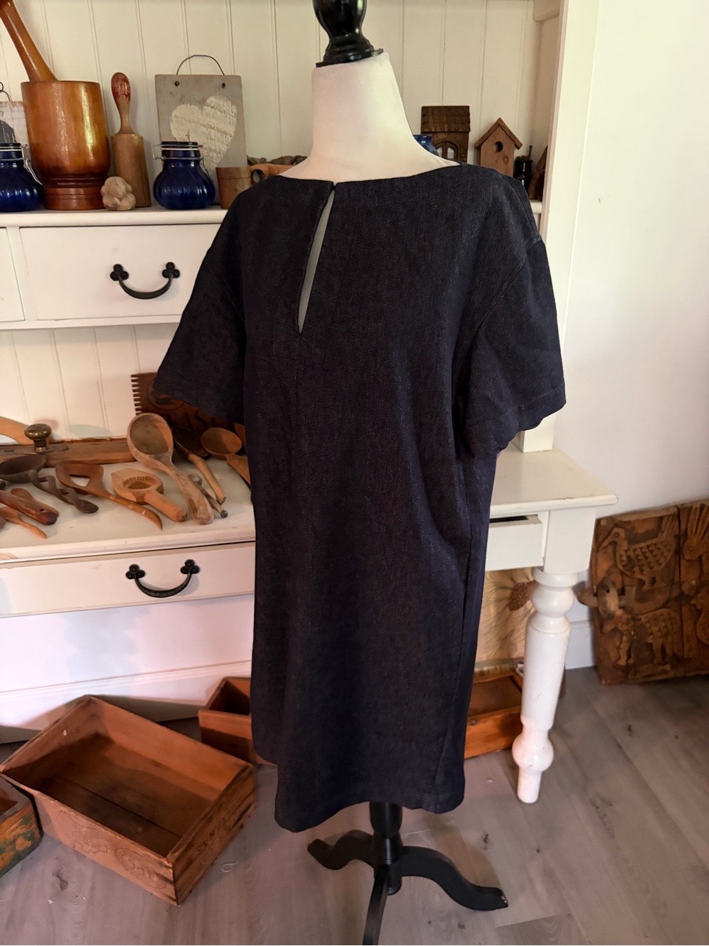 Theory Black Midi Shift Dress with Keyhole